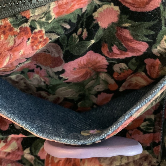 Floral Denim Shoulder Bag - Picture 3 of 12